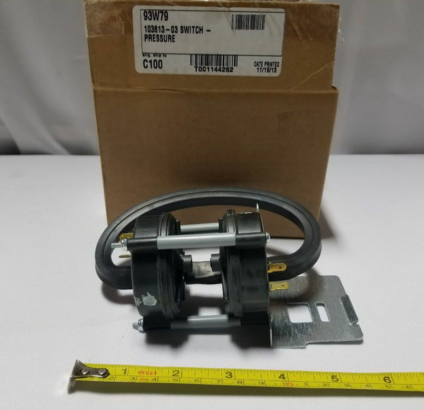 Lennox Armstrong Duca Furnac Air Pres Switch 0.90PF 93W79/BD-0037, SKBAWA-B014