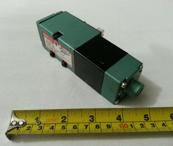 Numatics 152SA400K, 228-690B Pneumatic Solenoid Valve, Volts/Hz skbawa-b517